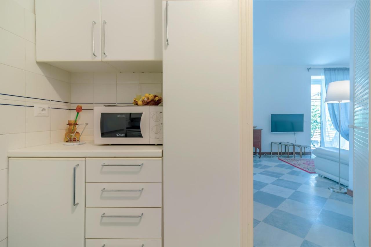 דירות ראפאלו Casa Claudia Relax Con Patio E Parcheggio מראה חיצוני תמונה